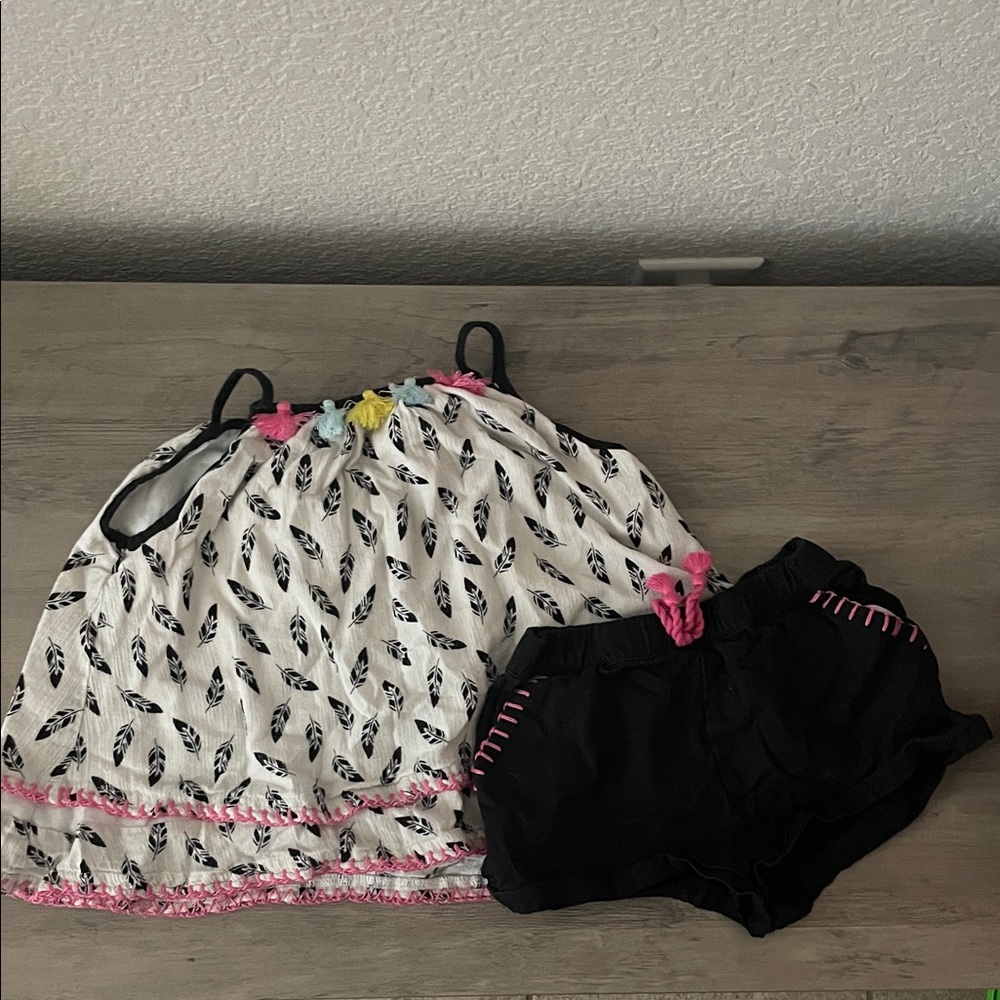 Isaac Mizrahi Kids Feather Print Set - White, Black, and Pink